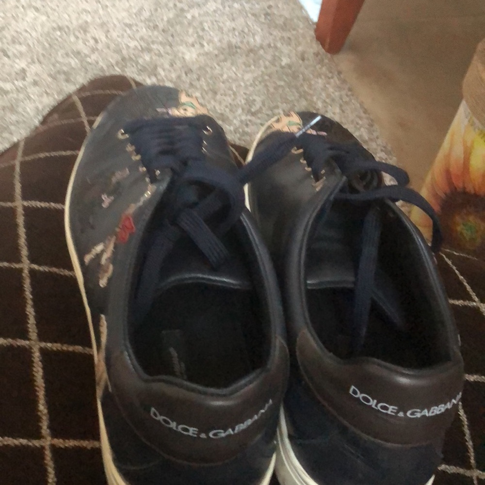 Limited edition authentic Dolce and Gabbana leather sneakers - Picture 6 of 9